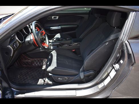 Used 2018 Ford Mustang GT w/ Equipment Group 301A RWD image 15