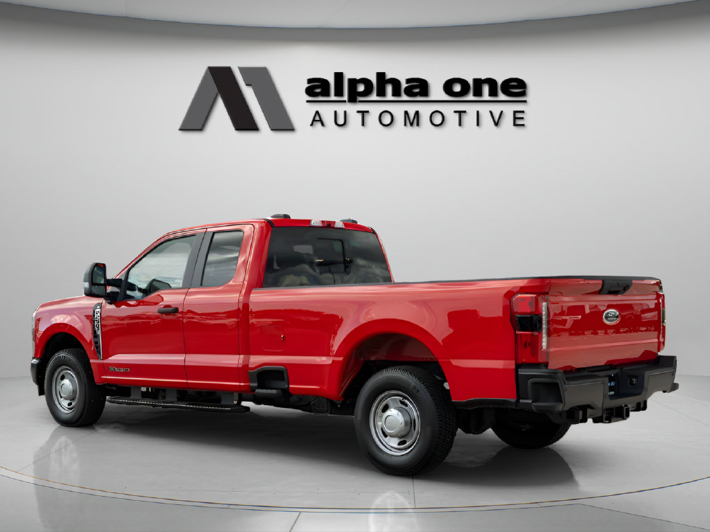 New 2025 Ford F250 XL w/ 360-Degree Camera Package RWD image 11