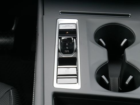 New 2025 Volkswagen Atlas Cross Sport SE image 11