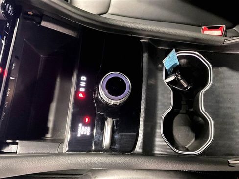 Used 2025 Jeep Grand Cherokee L Limited w/ Black Appearance Package image 17