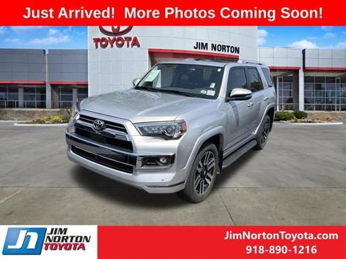 Used 2023 Toyota 4Runner Limited AWD/4WD image 4