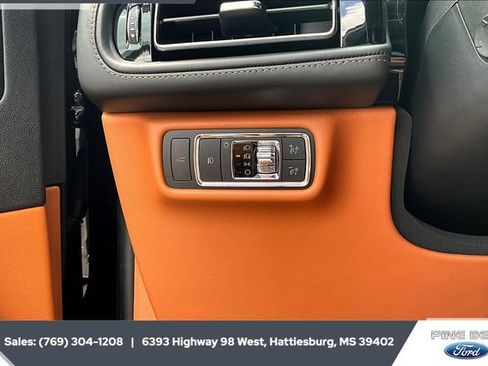 Used 2023 Lincoln Aviator Black Label w/ Dynamic Handling Package image 24