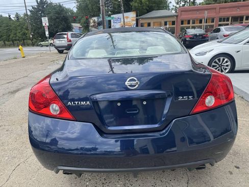 Used 2010 Nissan Altima 2.5 S w/ Convenience Pkg FWD image 7