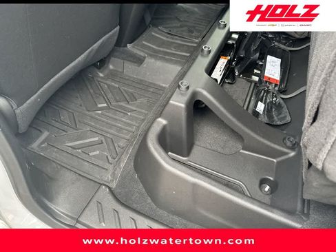 Certified 2024 Chevrolet Colorado Trail Boss w/ Advanced Trailering Package AWD/4WD image 20