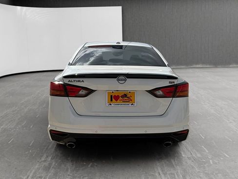 Used 2025 Nissan Altima 2.5 SR w/ SR Premium Package FWD image 4