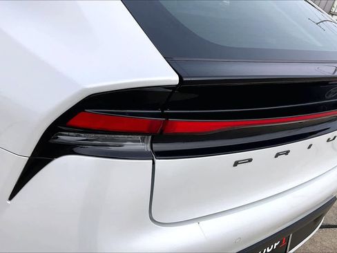 Used 2024 Toyota Prius LE image 25