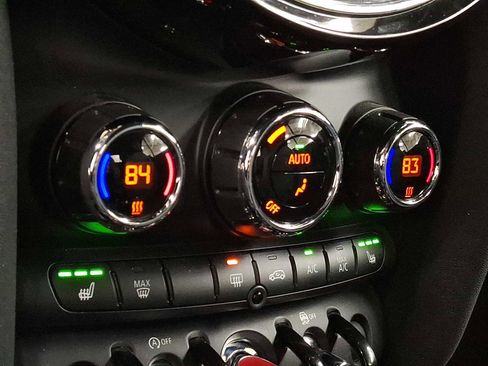 Used 2022 MINI Cooper Convertible image 12