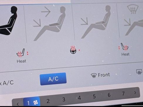 New 2026 Chrysler Voyager LX image 21