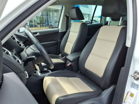Used 2017 Volkswagen Tiguan Wolfsburg Edition AWD/4WD image 4
