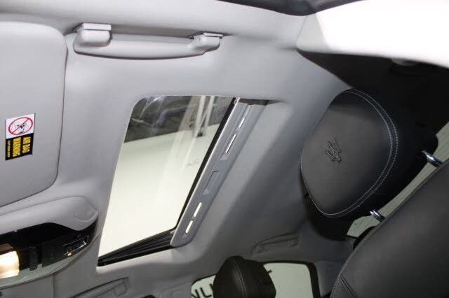Used 2021 Maserati Ghibli S Q4 AWD/4WD image 25