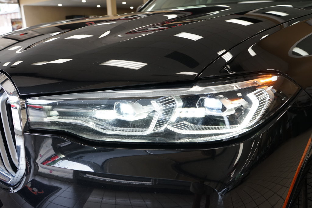 Used 2020 BMW X7 xDrive40i w/ Premium Package AWD/4WD image 26
