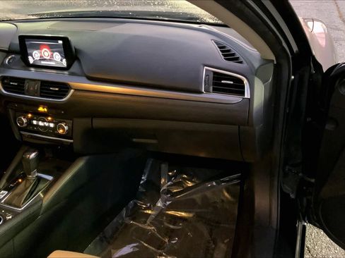 Used 2017 MAZDA MAZDA6 Touring image 18