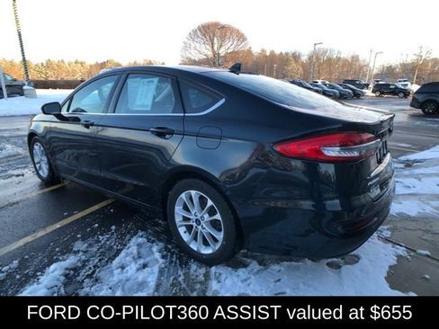 Used 2020 Ford Fusion SE image 4