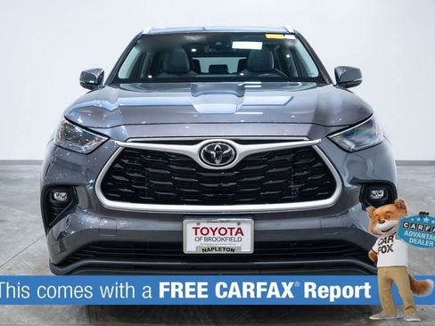 Certified 2022 Toyota Highlander XLE image 2