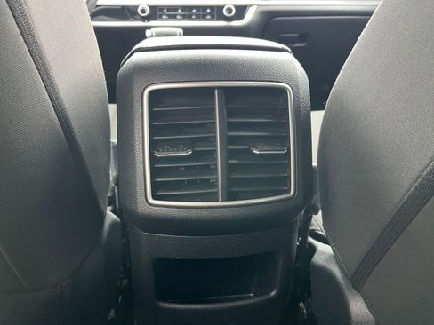 Used 2025 Kia Sportage LX image 22