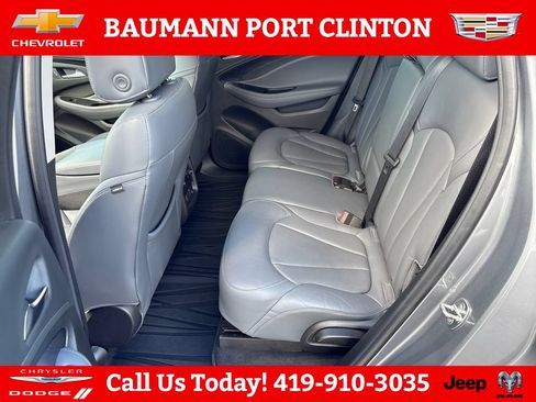 Used 2019 Buick Envision Essence FWD image 25