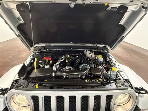 Used 2023 Jeep Wrangler Sahara image 19
