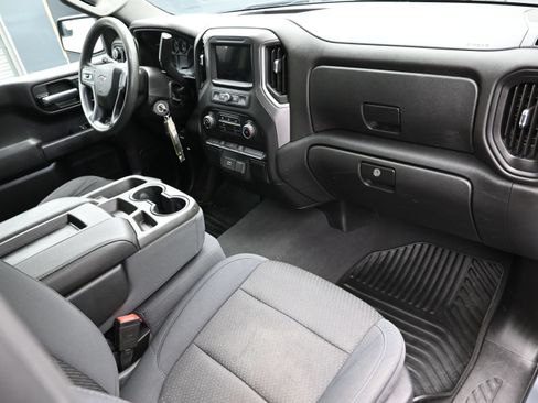 Used 2019 Chevrolet Silverado 1500 Custom Trail Boss AWD/4WD image 36
