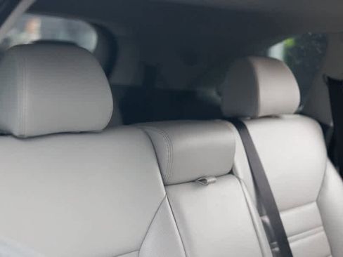 Used 2019 Kia Sorento SX image 14