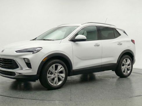 Used 2025 Buick Encore GX Preferred image 3