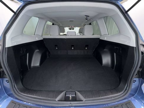 Used 2018 Subaru Forester 2.5i Premium w/ All-Weather Package AWD/4WD image 16