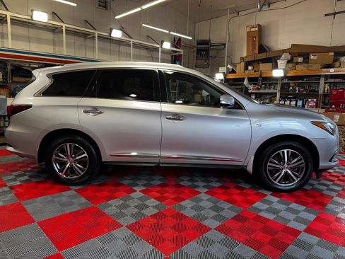 Used 2020 INFINITI QX60 Luxe w/ Essential Package image 33