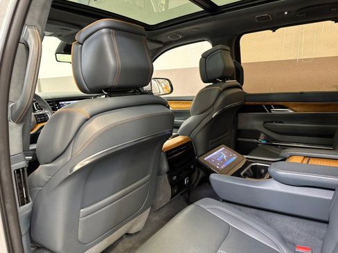 Used 2022 Jeep Grand Wagoneer Series II w/ Premium Group II image 46