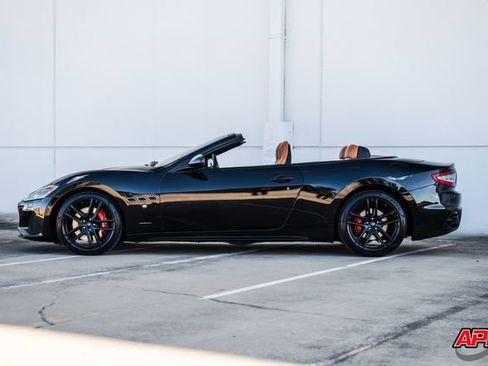 Used 2018 Maserati GranTurismo Sport image 41