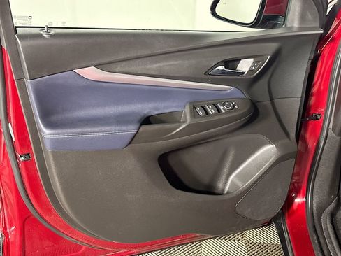 Used 2023 Chevrolet Bolt EUV LT w/ Convenience Package image 10