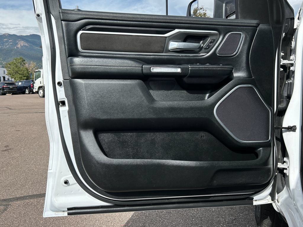Used 2020 RAM 1500 Laramie AWD/4WD image 31