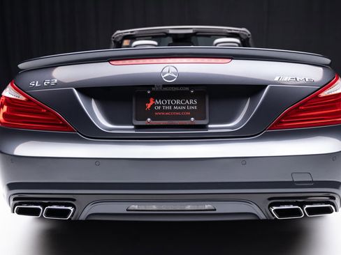 Used 2015 Mercedes-Benz SL 63 AMG w/ Driver Assistance Package image 29