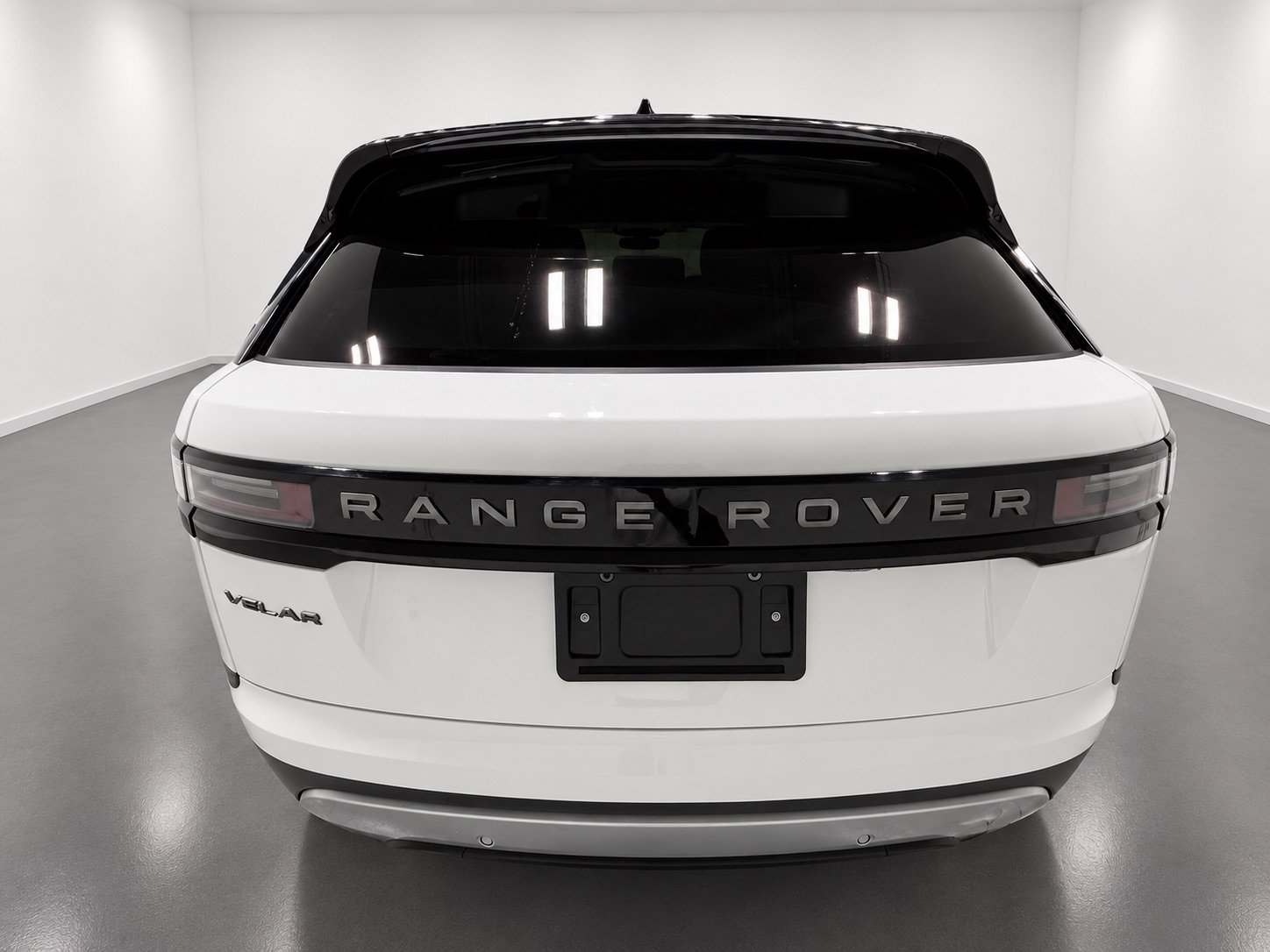 Used 2026 Land Rover Range Rover Velar S AWD/4WD image 7