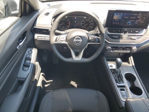 New 2025 Nissan Altima 2.5 SV w/ SV Premium Package FWD image 17