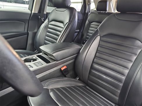 Used 2024 Ford Edge SEL image 14