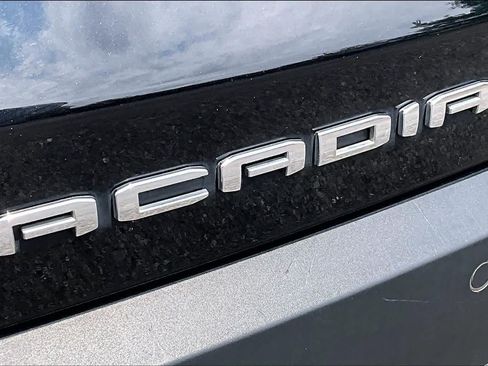 Used 2022 GMC Acadia SLT w/ Preferred Package FWD image 31