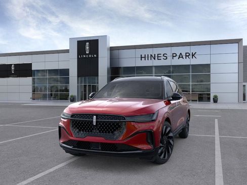 New 2026 Lincoln Nautilus Reserve w/ Jet Appearance Package image 2