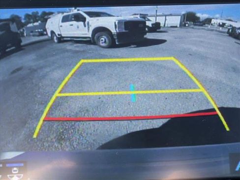 Used 2020 Toyota Highlander Limited image 9