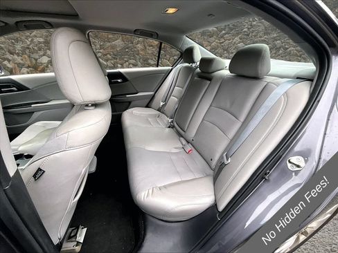Used 2015 Honda Accord EX-L image 18