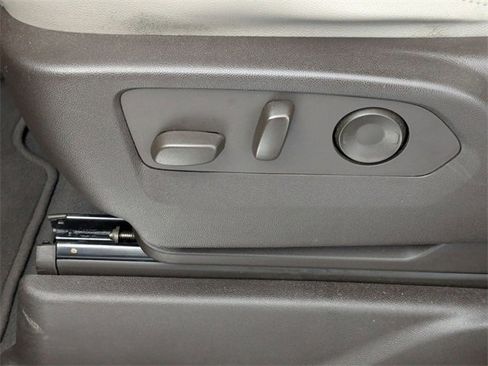 Certified 2023 GMC Yukon XL SLT image 13