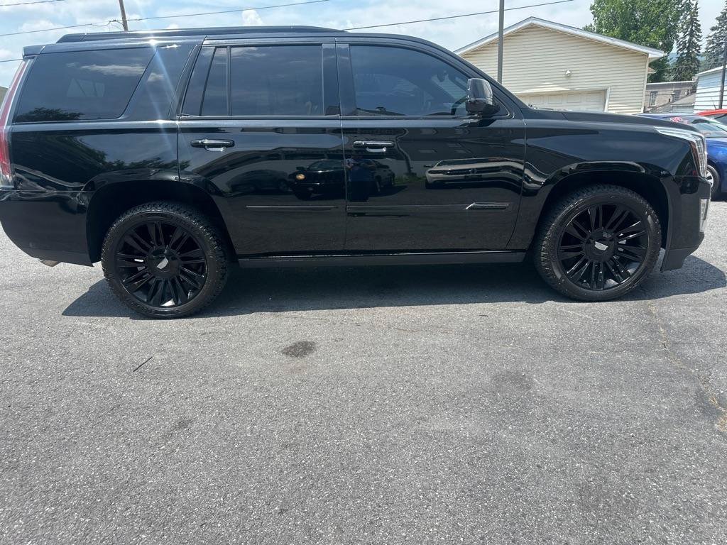 Used 2016 Cadillac Escalade Platinum AWD/4WD image 8