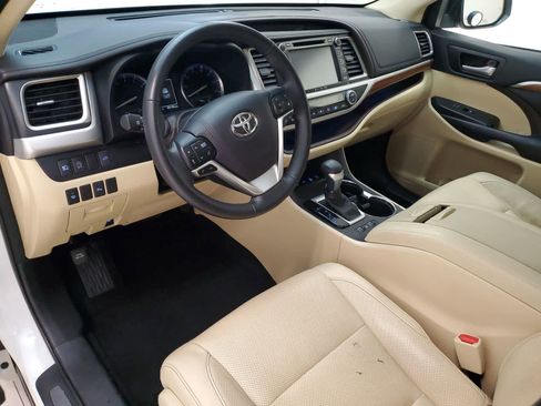 Used 2017 Toyota Highlander Limited AWD/4WD image 2
