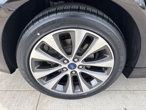 Used 2020 Ford Fusion SE AWD/4WD image 19