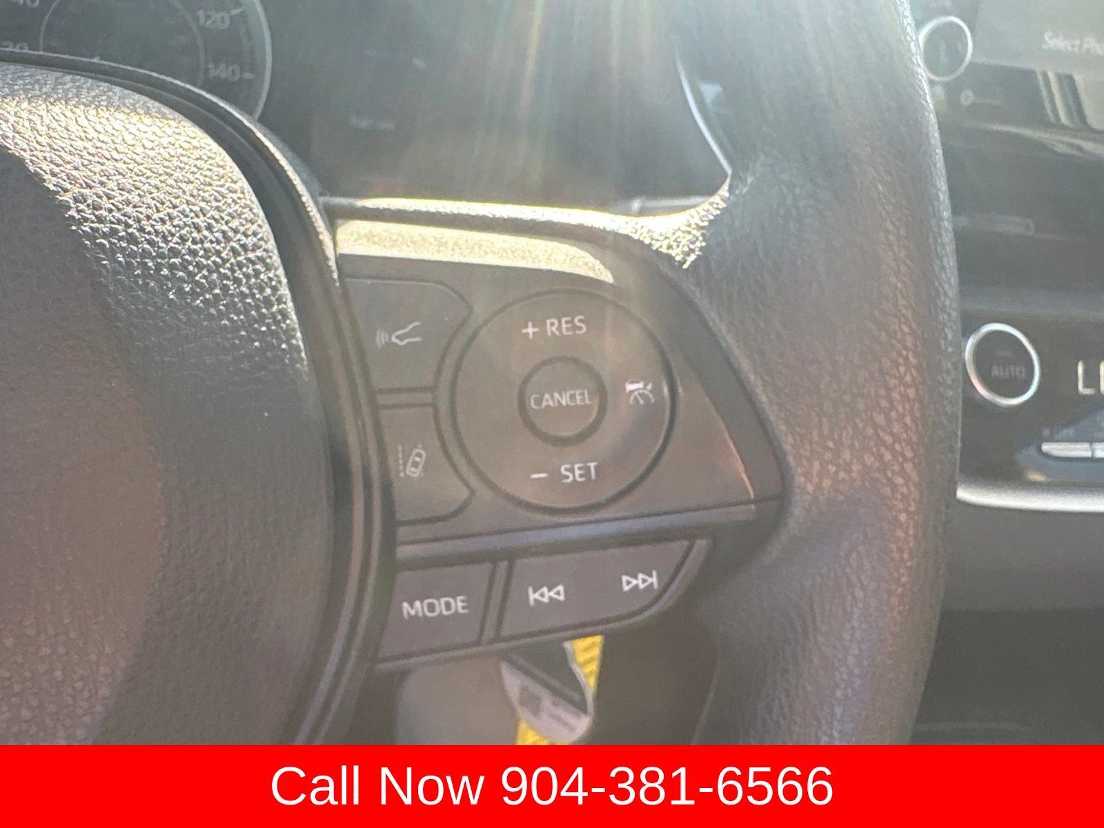 Used 2022 Toyota Corolla LE FWD image 24