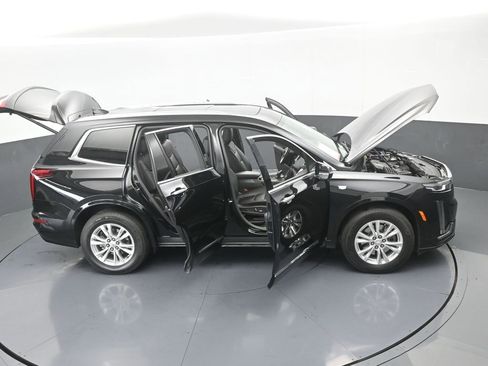 Used 2023 Cadillac XT6 Luxury image 74