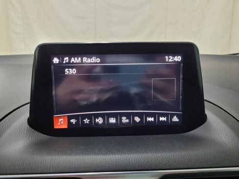 Used 2018 MAZDA MAZDA3 Grand Touring FWD image 25