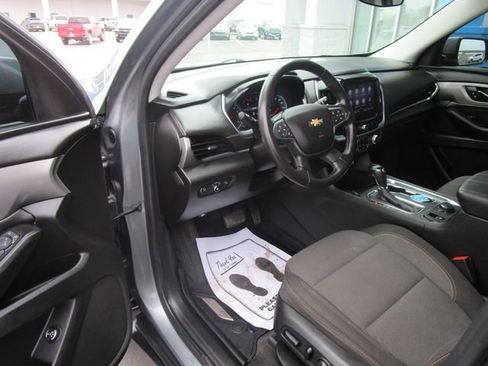 Used 2020 Chevrolet Traverse LT image 18