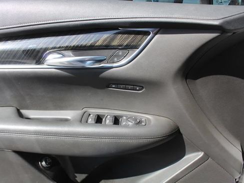 Used 2021 Cadillac XT6 Premium Luxury FWD image 34