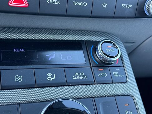 Used 2025 Hyundai Palisade SEL FWD image 30