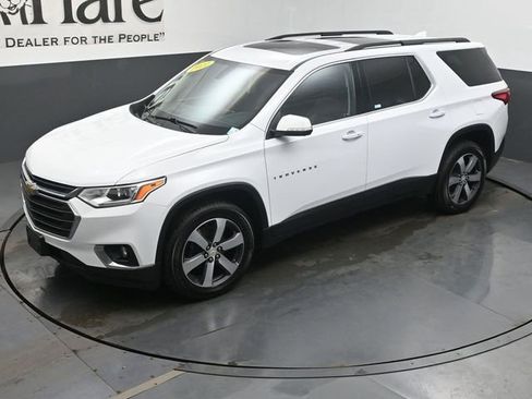 Used 2021 Chevrolet Traverse LT w/ LT Premium Package AWD/4WD image 47