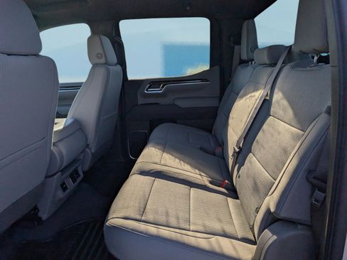 New 2026 GMC Sierra 1500 SLE image 14